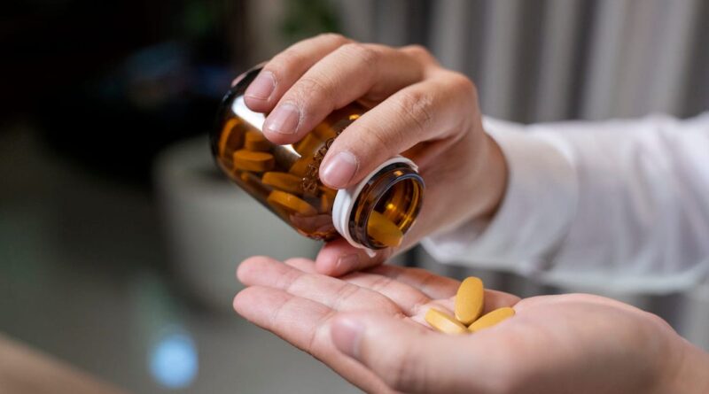 3 supplements that a doctor takes for strength and to help him recover from illness